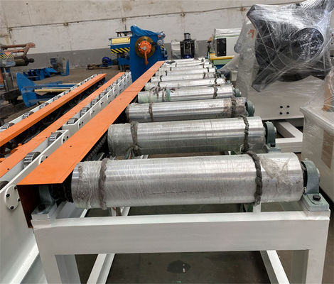 Corte de aluminio de acero del metal de la bobina del SUS de carbono a la línea 0.2-30 x 2500 de la longitud